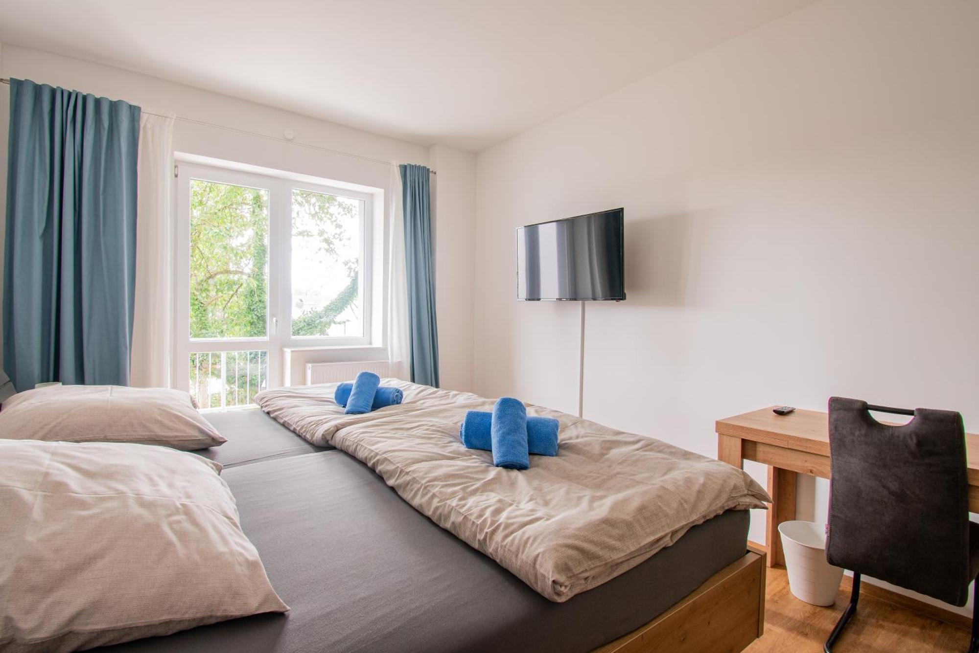 Im Gruenen Von Mit Wlan Und Balkon